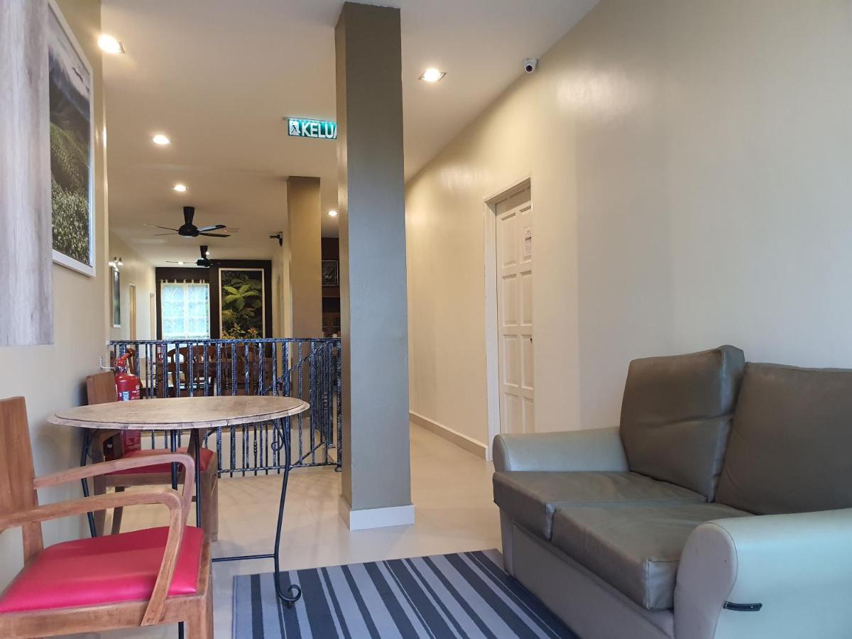 Fathers Guesthouse Bungalow Cameron Highlands Eksteriør billede