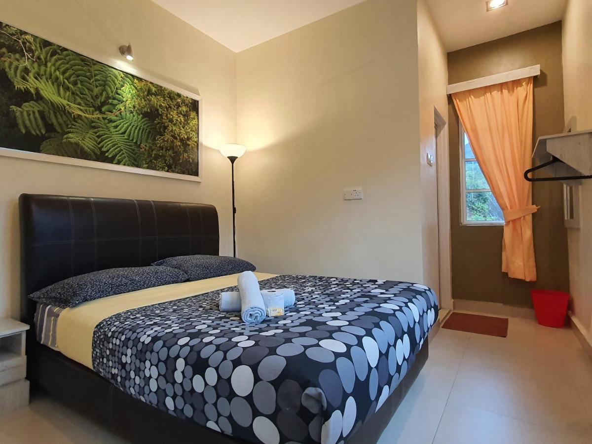 Fathers Guesthouse Bungalow Cameron Highlands Eksteriør billede
