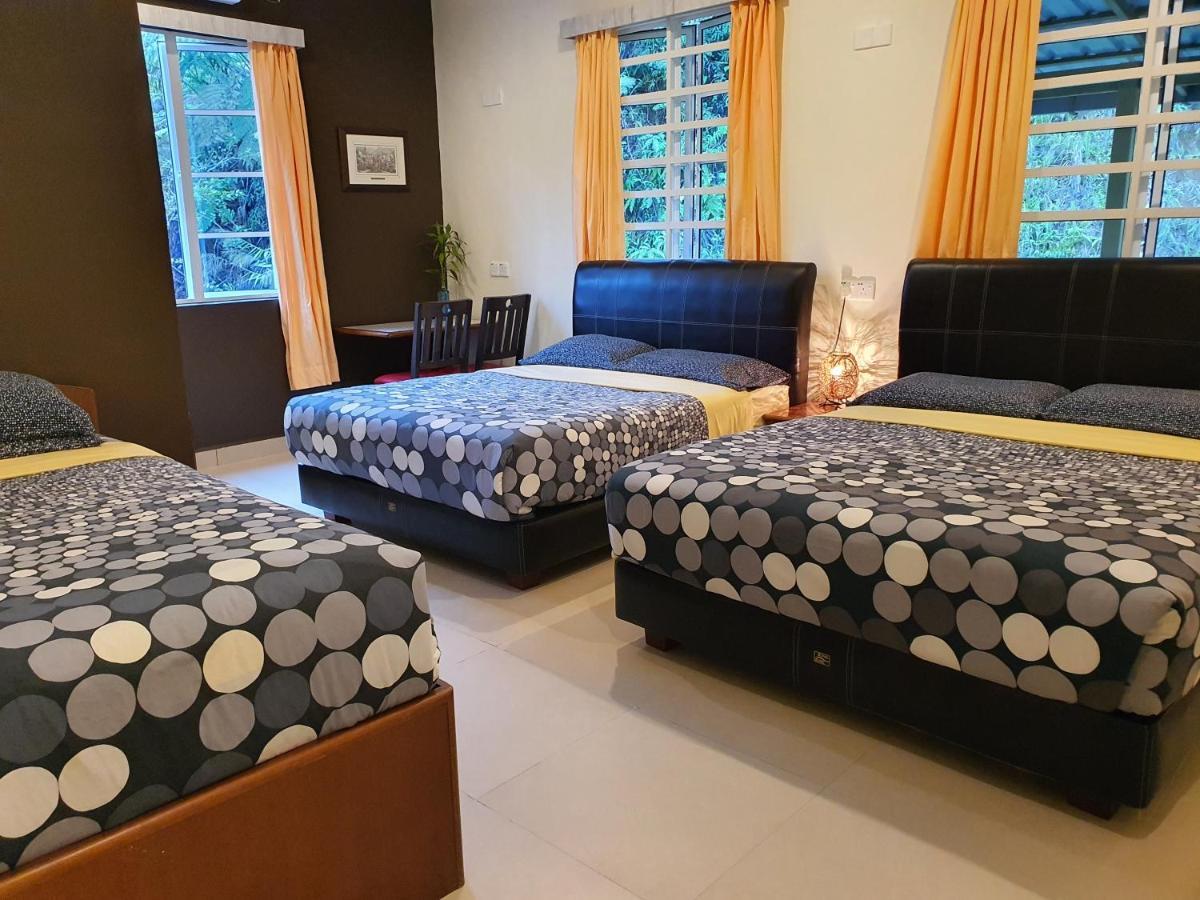 Fathers Guesthouse Bungalow Cameron Highlands Eksteriør billede