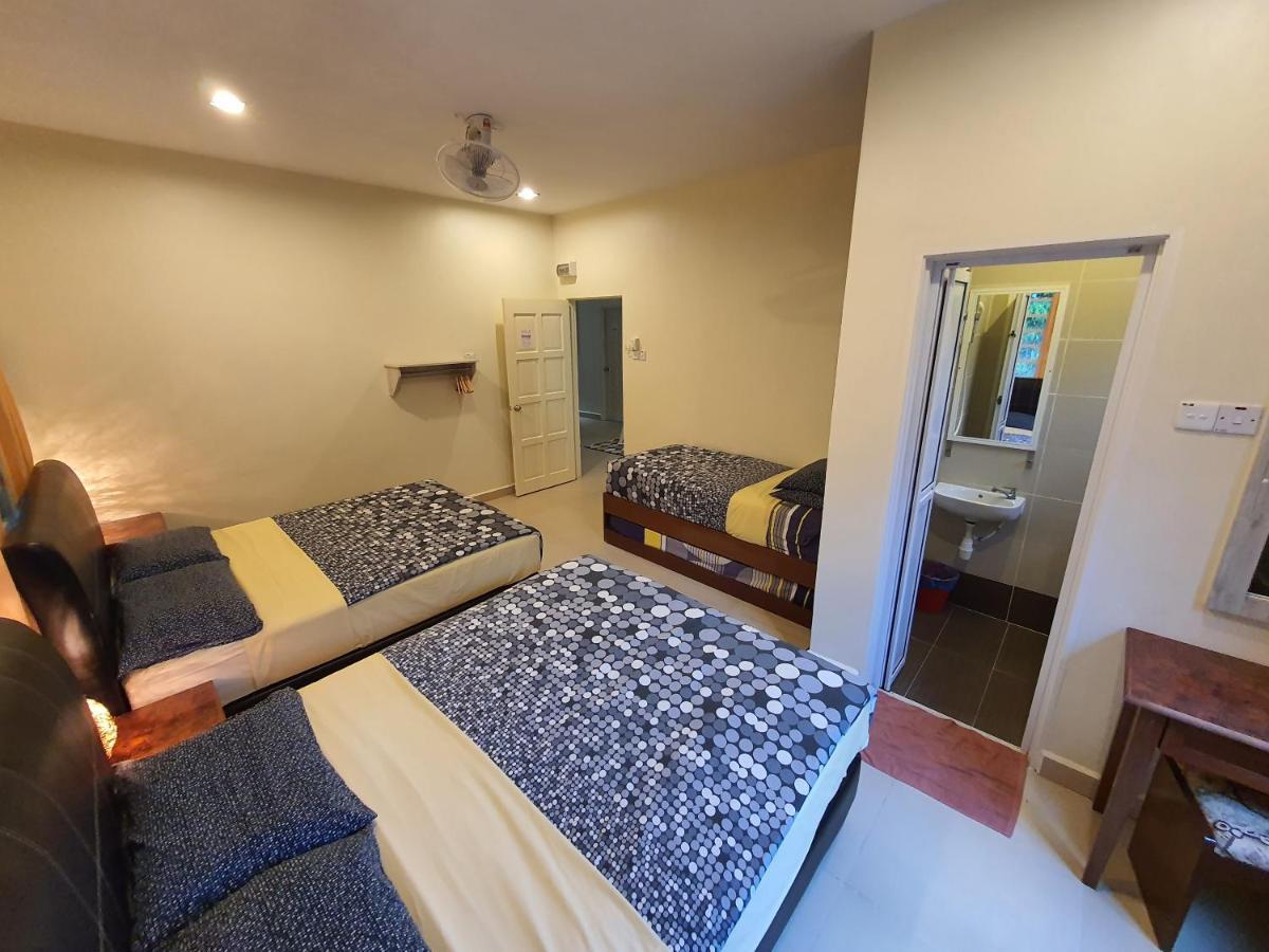 Fathers Guesthouse Bungalow Cameron Highlands Eksteriør billede