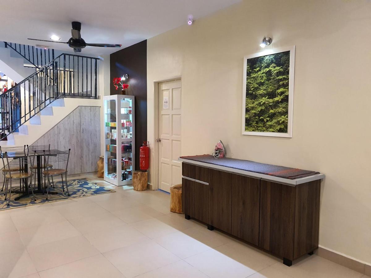 Fathers Guesthouse Bungalow Cameron Highlands Eksteriør billede