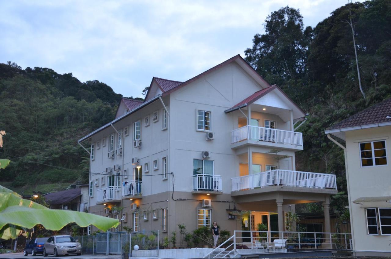 Fathers Guesthouse Bungalow Cameron Highlands Eksteriør billede